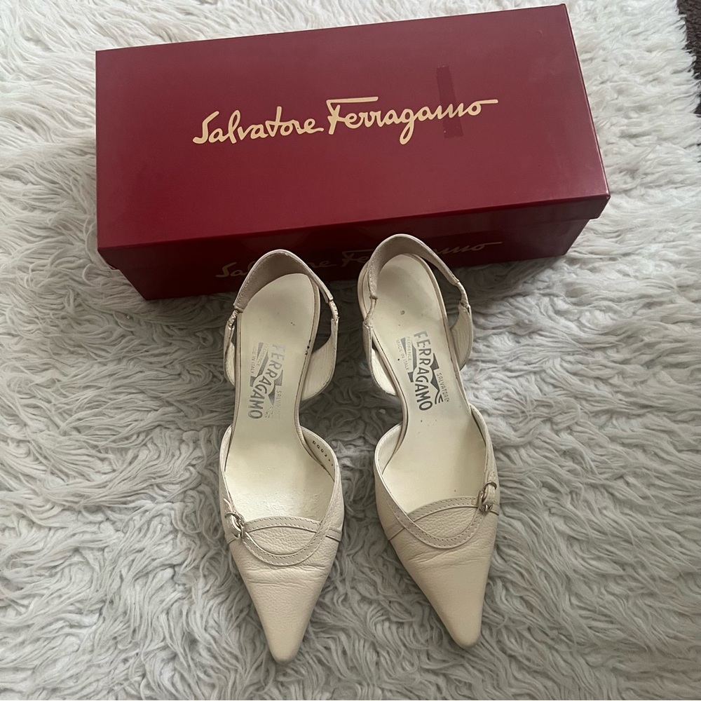 Vintage Salvatore Ferragamo Alabama Kitten Heels